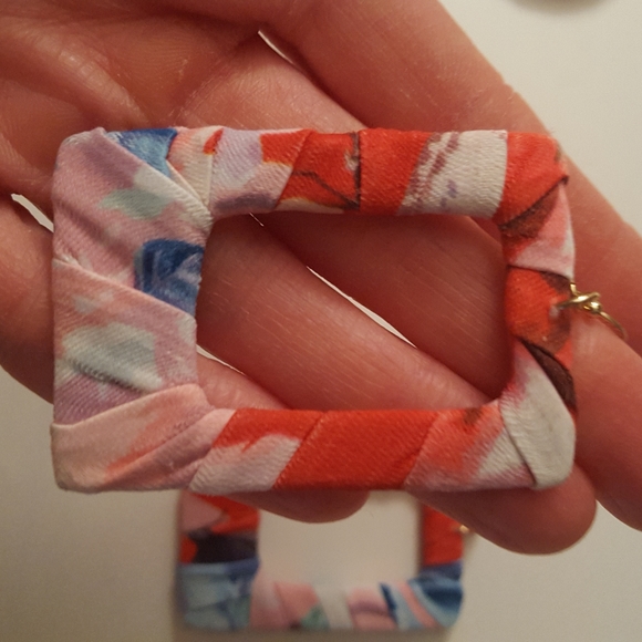 Unique fabric rectangle earrings - Picture 2 of 3